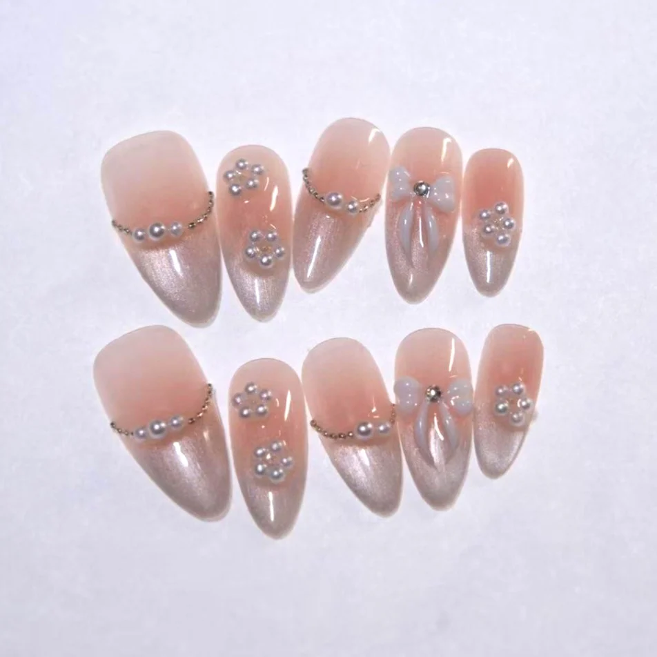 How to Achieve the Perfect Almond Nails at Home