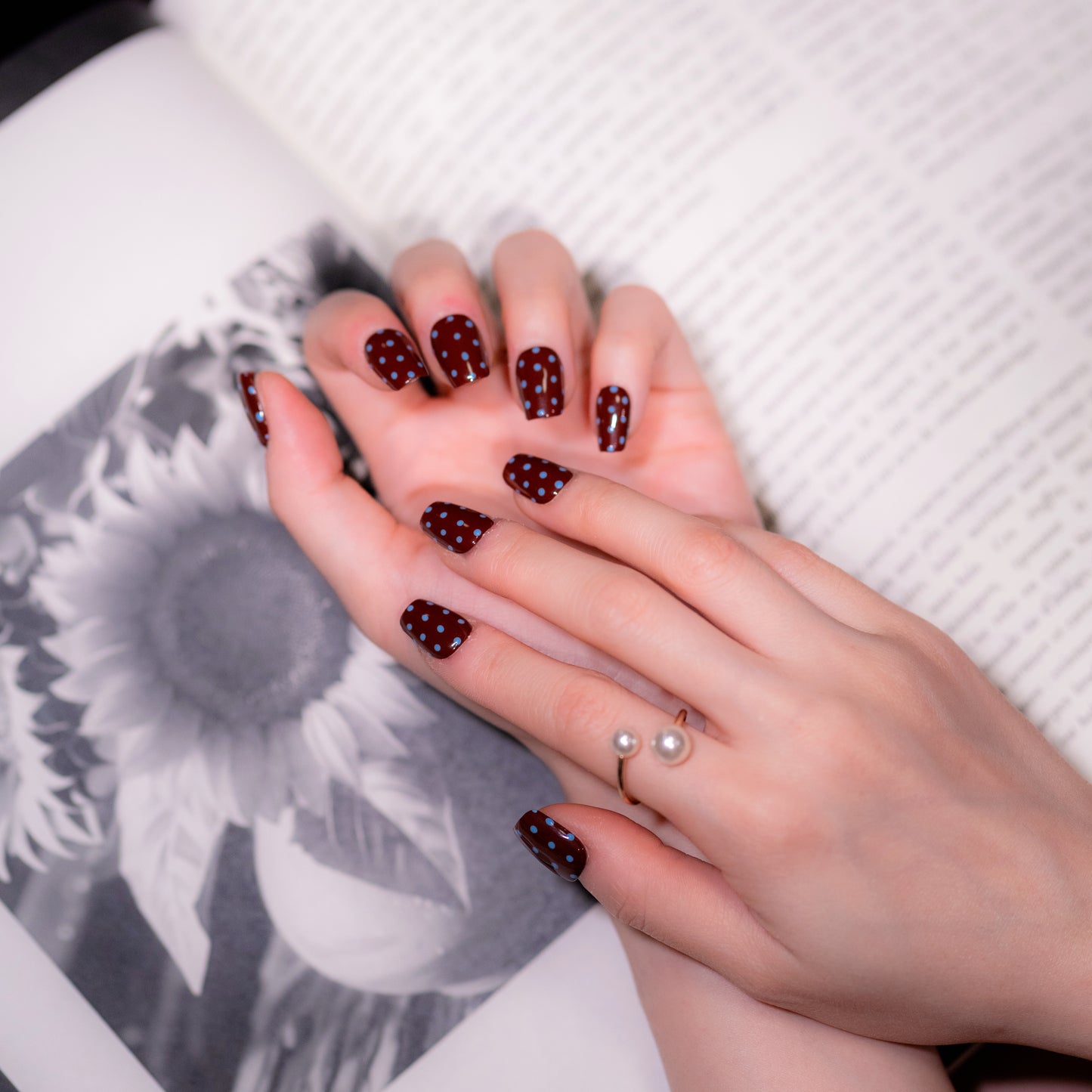 InchArt Press-on Nails Chic Polka Dots