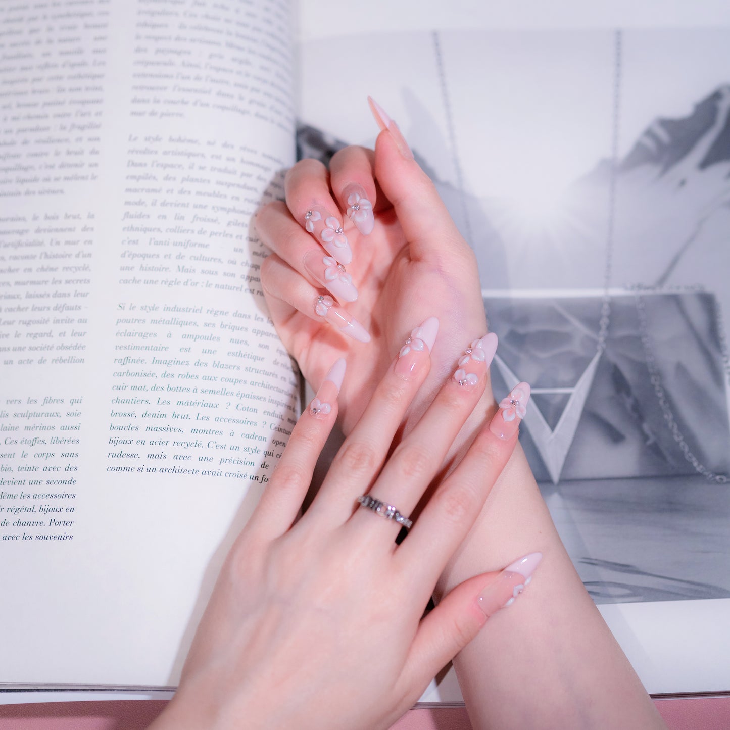 InchArt Press-on Nails Opal Bloom