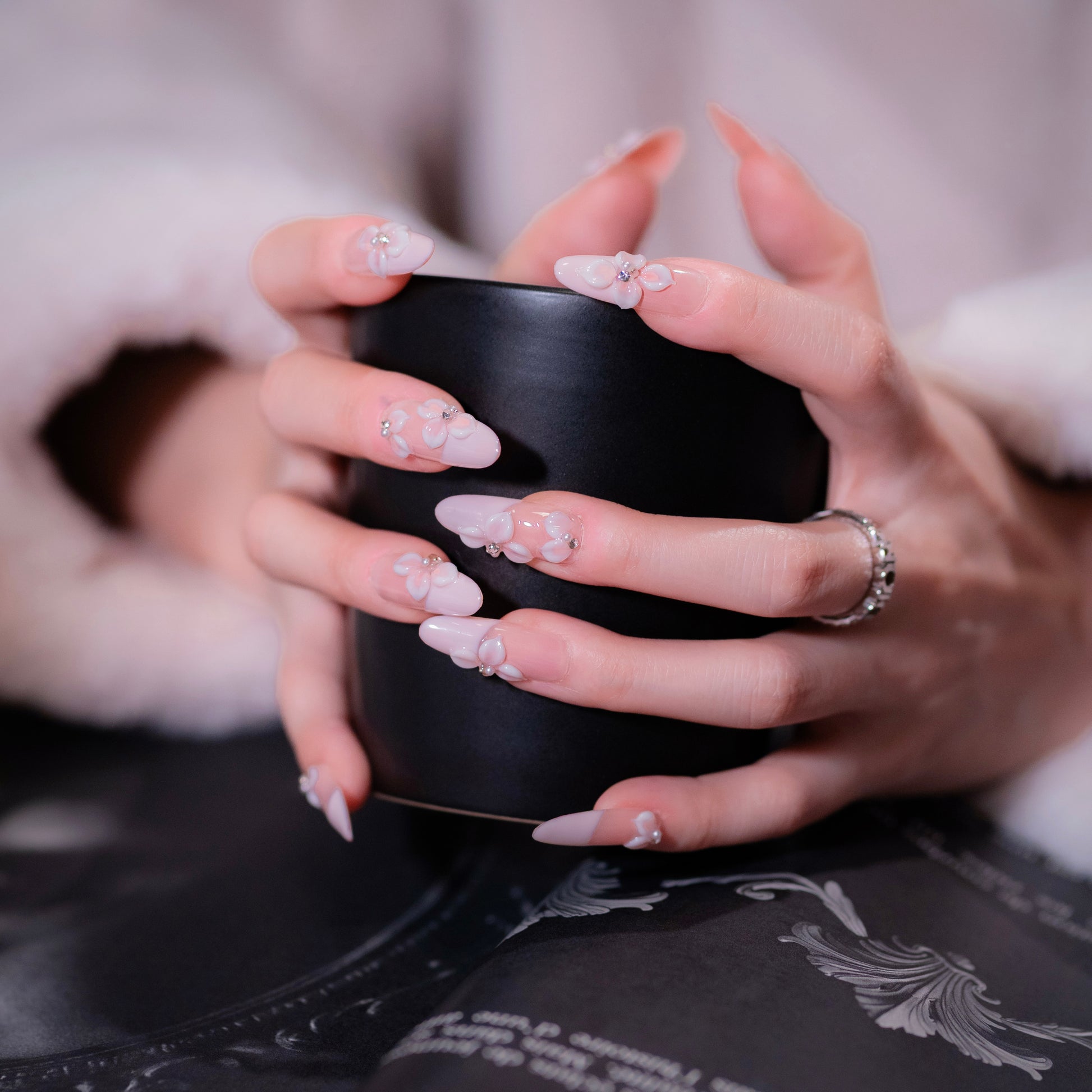 InchArt Press-on Nails Opal Bloom