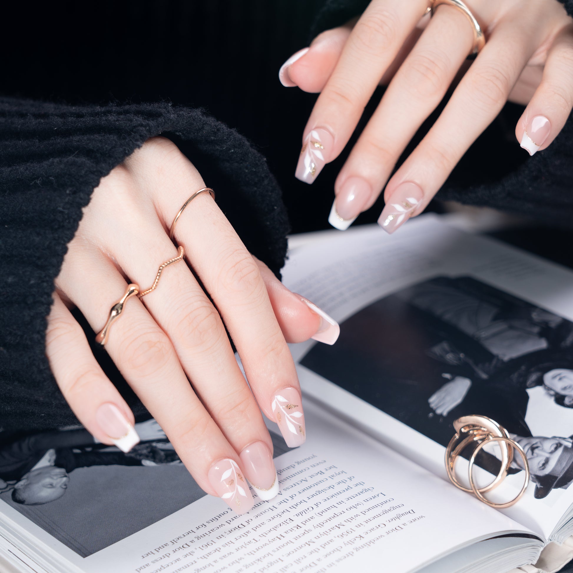 InchArt Press-on Nails Blush & Gold Bloom