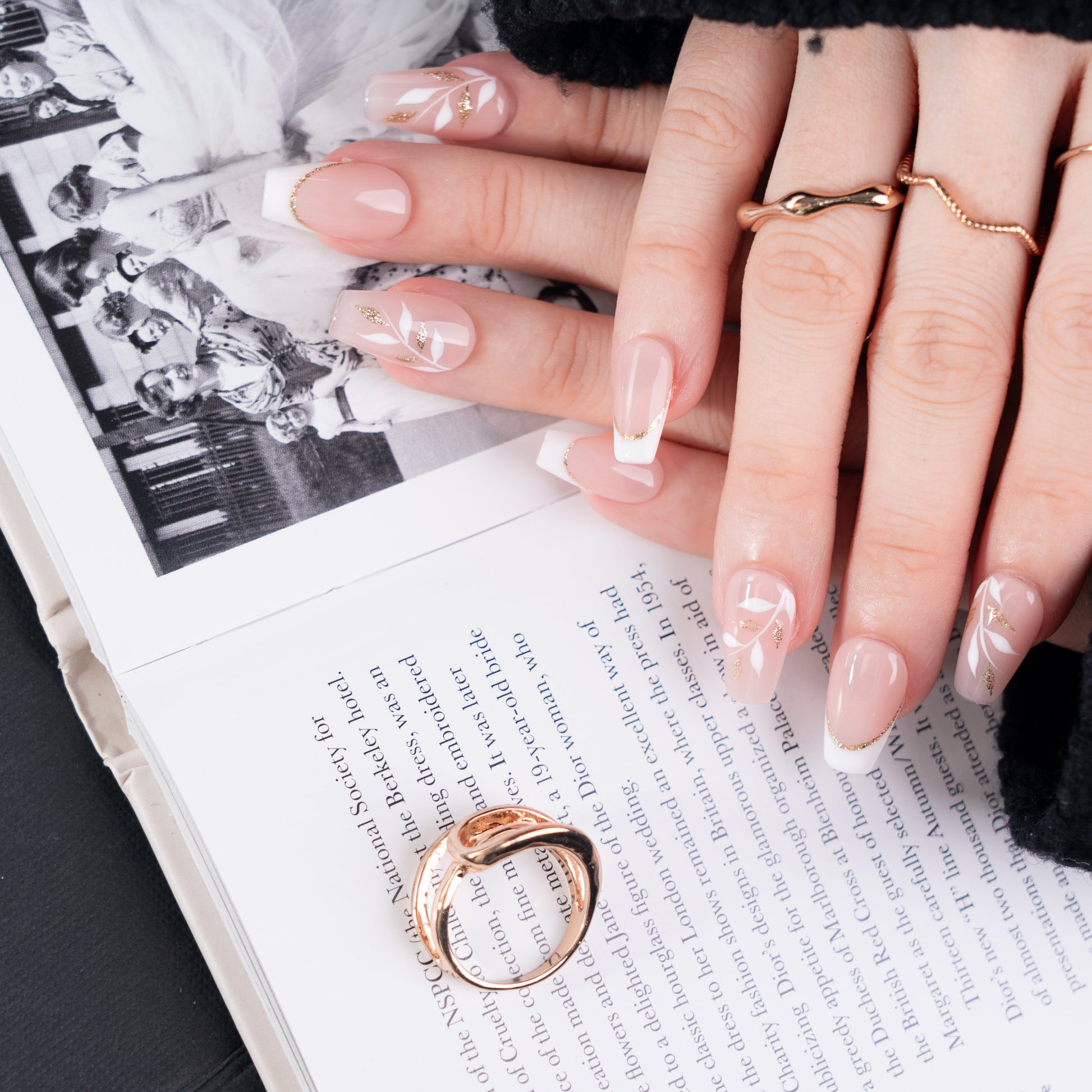 InchArt Press-on Nails Blush & Gold Bloom