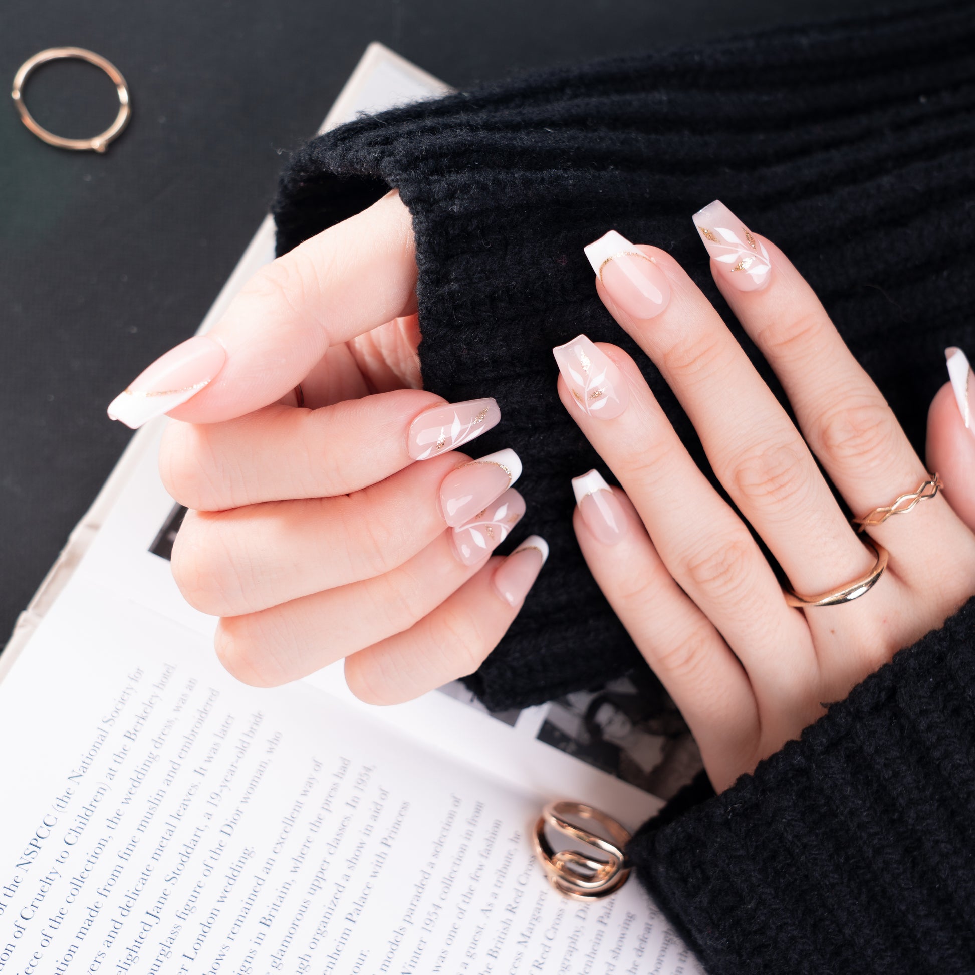 InchArt Press-on Nails Blush & Gold Bloom
