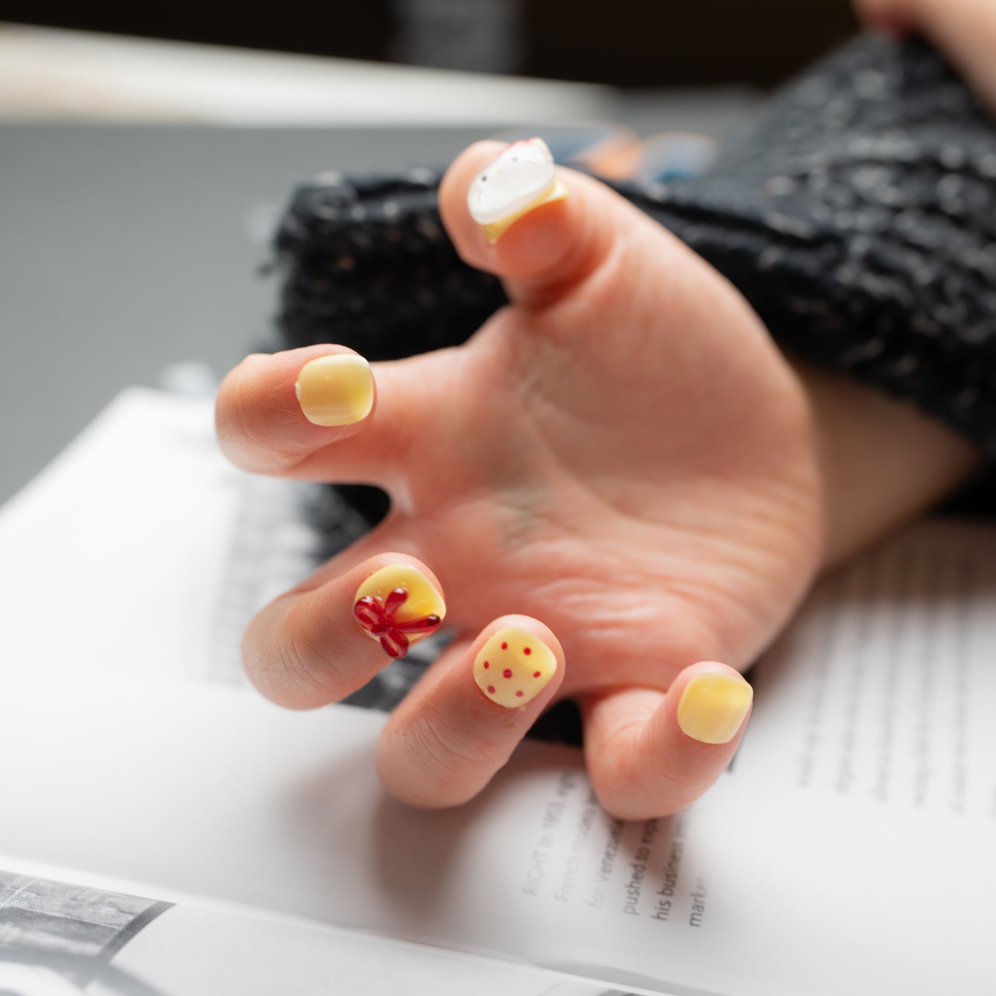 InchArt Press-on Nails Hello Kitty