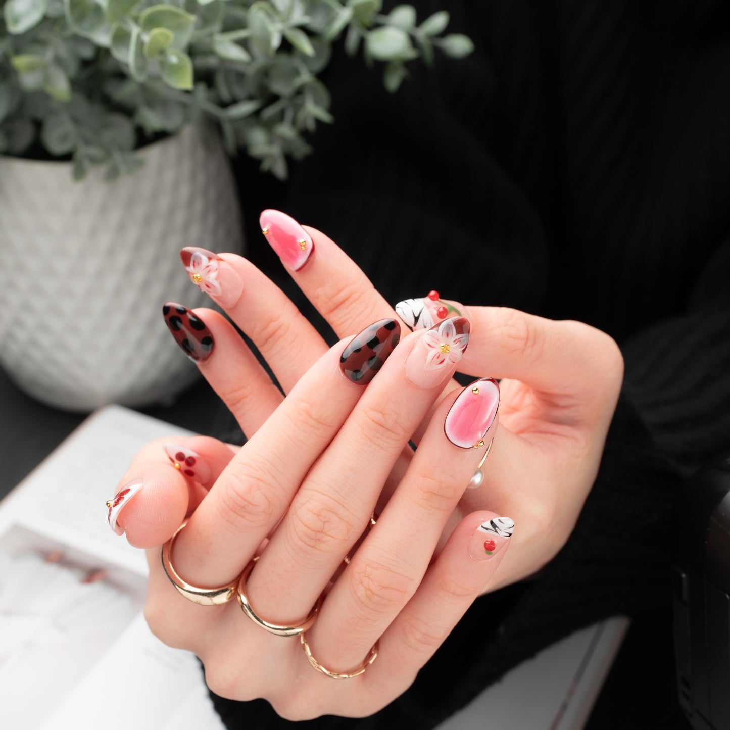 InchArt Press-on Nails Off Duty