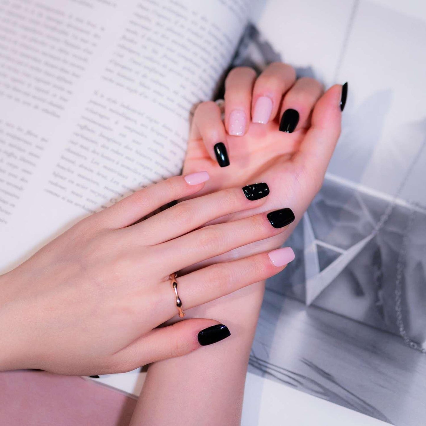 InchArt Press-on Nails Black Pink in your area