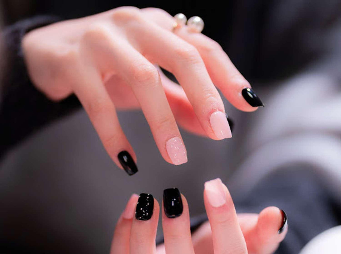 InchArt Press-on Nails Black Pink in your area